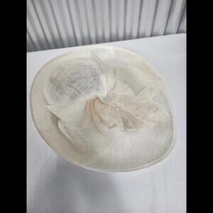 Peter Bettley Womens White Mesh Hat With Roses